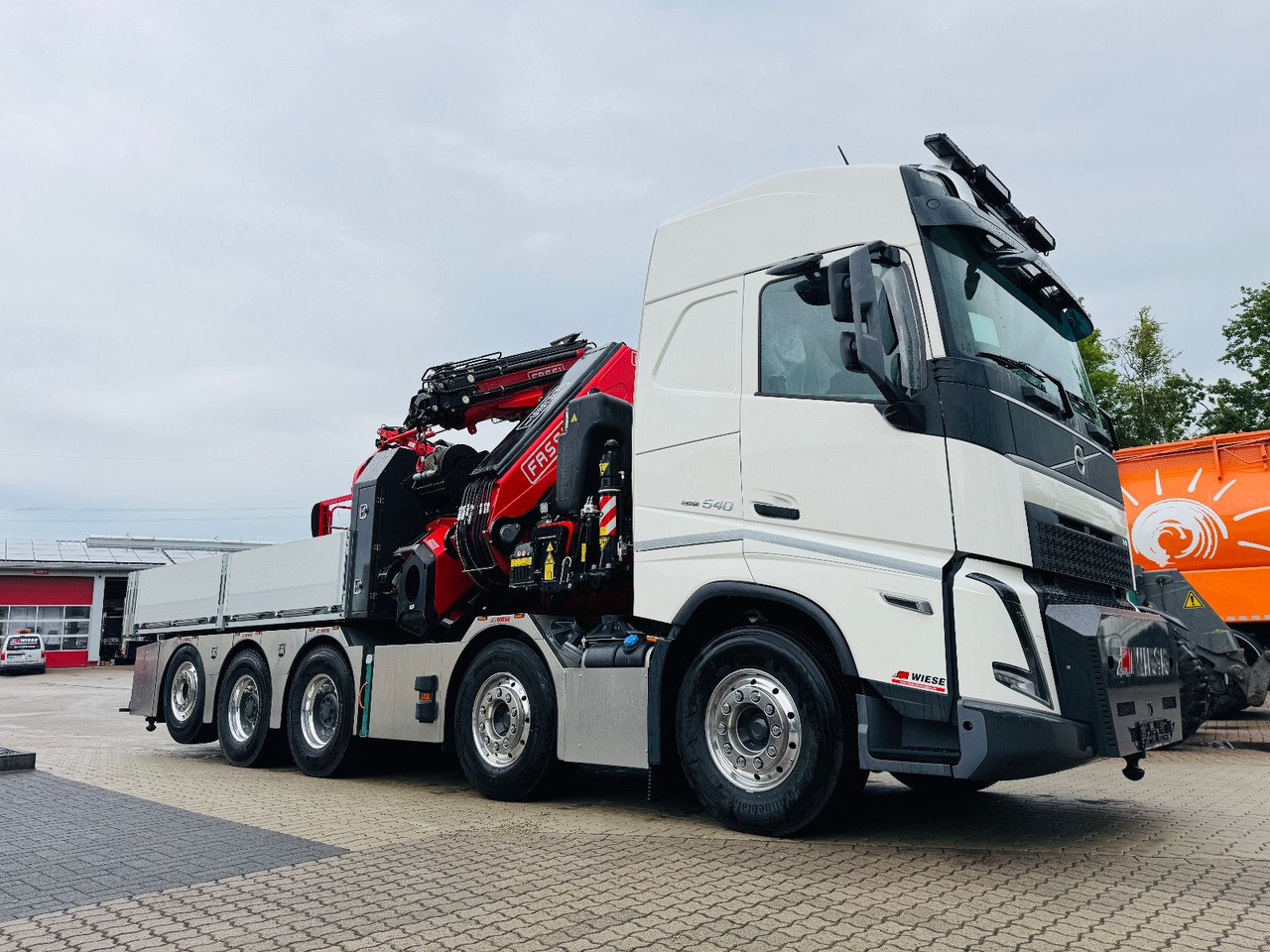 Volvo FH540 10x4 mit F1150 Ladekran, Sattelzugmaschine - شاحنات مسطحة, شاحنة كرين: صورة 2 Volvo FH540 10x4 mit F1150 Ladekran, Sattelzugmaschine - شاحنات مسطحة, شاحنة كرين: صورة 2
