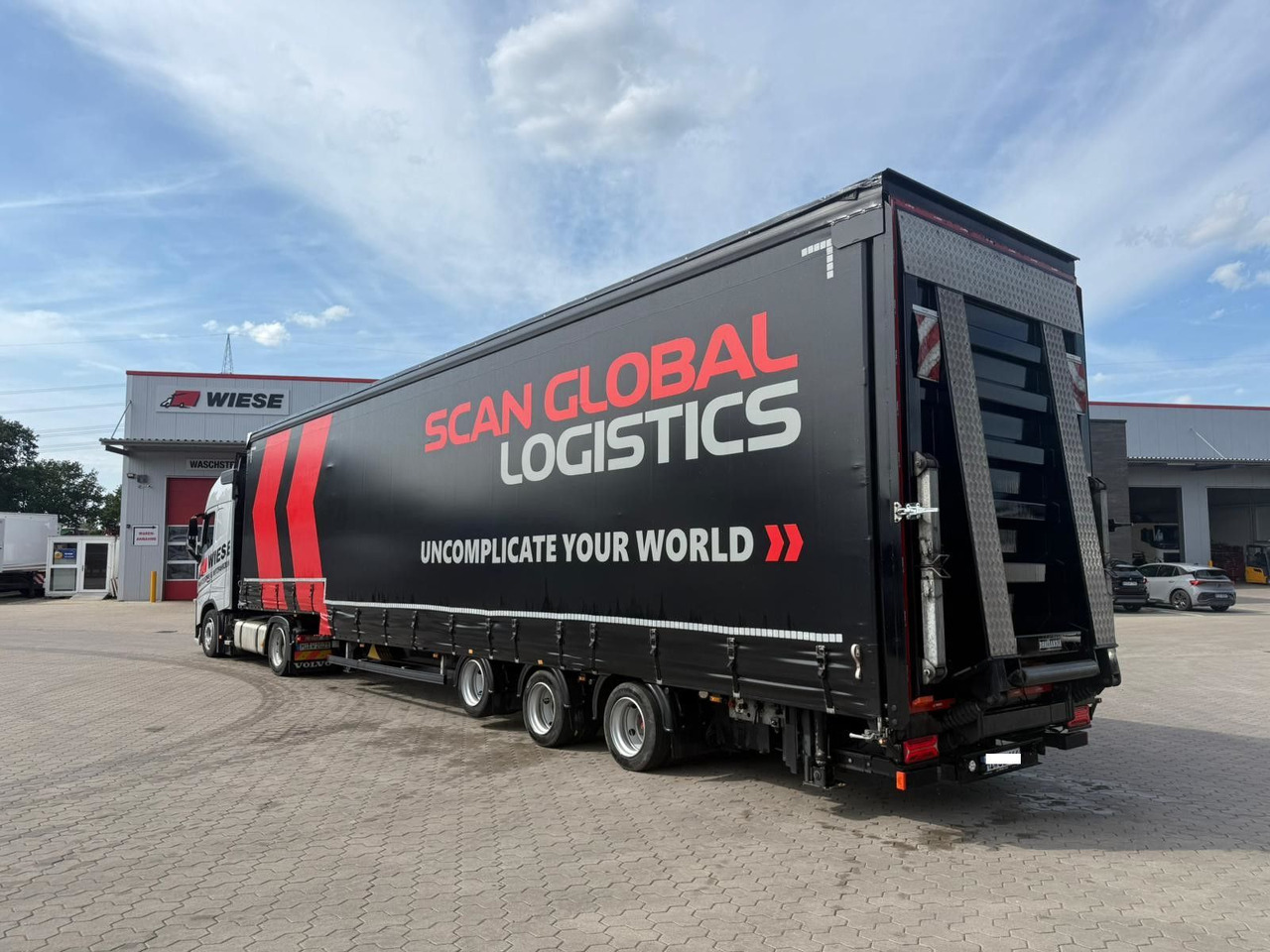 Wiese 3-Achs Gabestaplertransporter Mega LBW - عربة منخفضة مسطحة نصف مقطورة: صورة 1 Wiese 3-Achs Gabestaplertransporter Mega LBW - عربة منخفضة مسطحة نصف مقطورة: صورة 1
