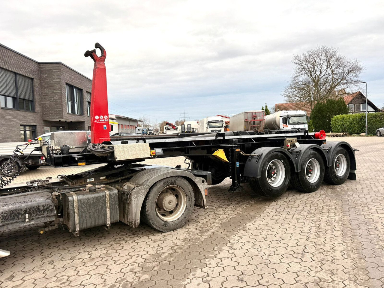 Wiese SA 3 - 36 AK 30 Abrollkipper neu lackiert - نصف مقطورة لنقل الحاويات: صورة 4 Wiese SA 3 - 36 AK 30 Abrollkipper neu lackiert - نصف مقطورة لنقل الحاويات: صورة 4