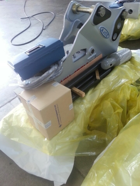 AJCE ABH400M JCB 3cx 4cx - مطرقة هيدروليكية - آلات البناء: صورة 5 AJCE ABH400M JCB 3cx 4cx - مطرقة هيدروليكية - آلات البناء: صورة 5