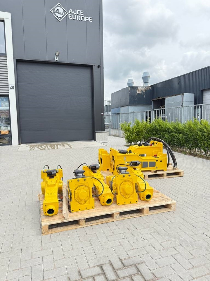Epiroc Atlas copco SB302 - مطرقة هيدروليكية - آلات البناء: صورة 1 Epiroc Atlas copco SB302 - مطرقة هيدروليكية - آلات البناء: صورة 1