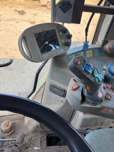 FENDT 820 VARIO - جرار: صورة 5 FENDT 820 VARIO - جرار: صورة 5