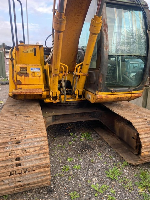 JCB JS130 - حفار زحاف: صورة 1 JCB JS130 - حفار زحاف: صورة 1