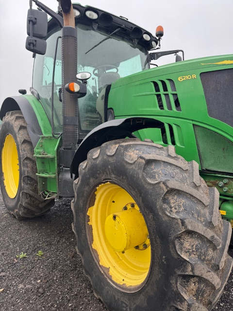JOHN DEERE 6210R - جرار: صورة 1 JOHN DEERE 6210R - جرار: صورة 1