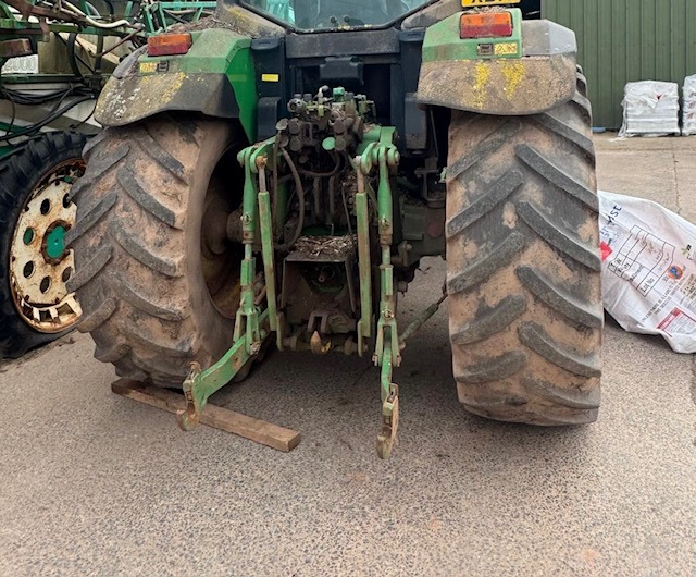 JOHN DEERE 6910 - جرار: صورة 5 JOHN DEERE 6910 - جرار: صورة 5