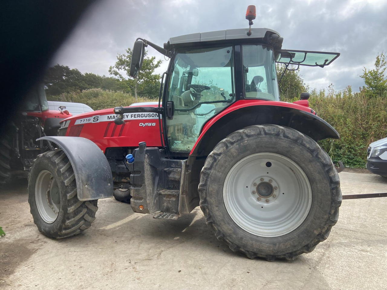 MASSEY FERGUSON 7718s - جرار: صورة 3 MASSEY FERGUSON 7718s - جرار: صورة 3
