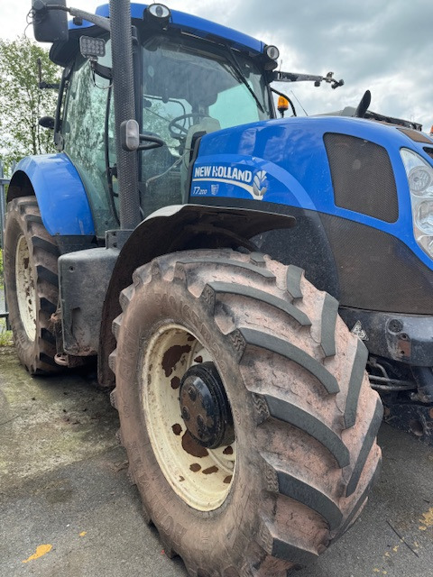 New Holland T7.200 - جرار: صورة 1 New Holland T7.200 - جرار: صورة 1