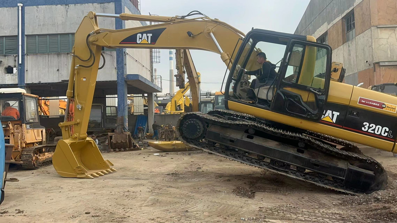 CATERPILLAR 320C 320B 320BL 325B - حفار زحاف: صورة 3 CATERPILLAR 320C 320B 320BL 325B - حفار زحاف: صورة 3