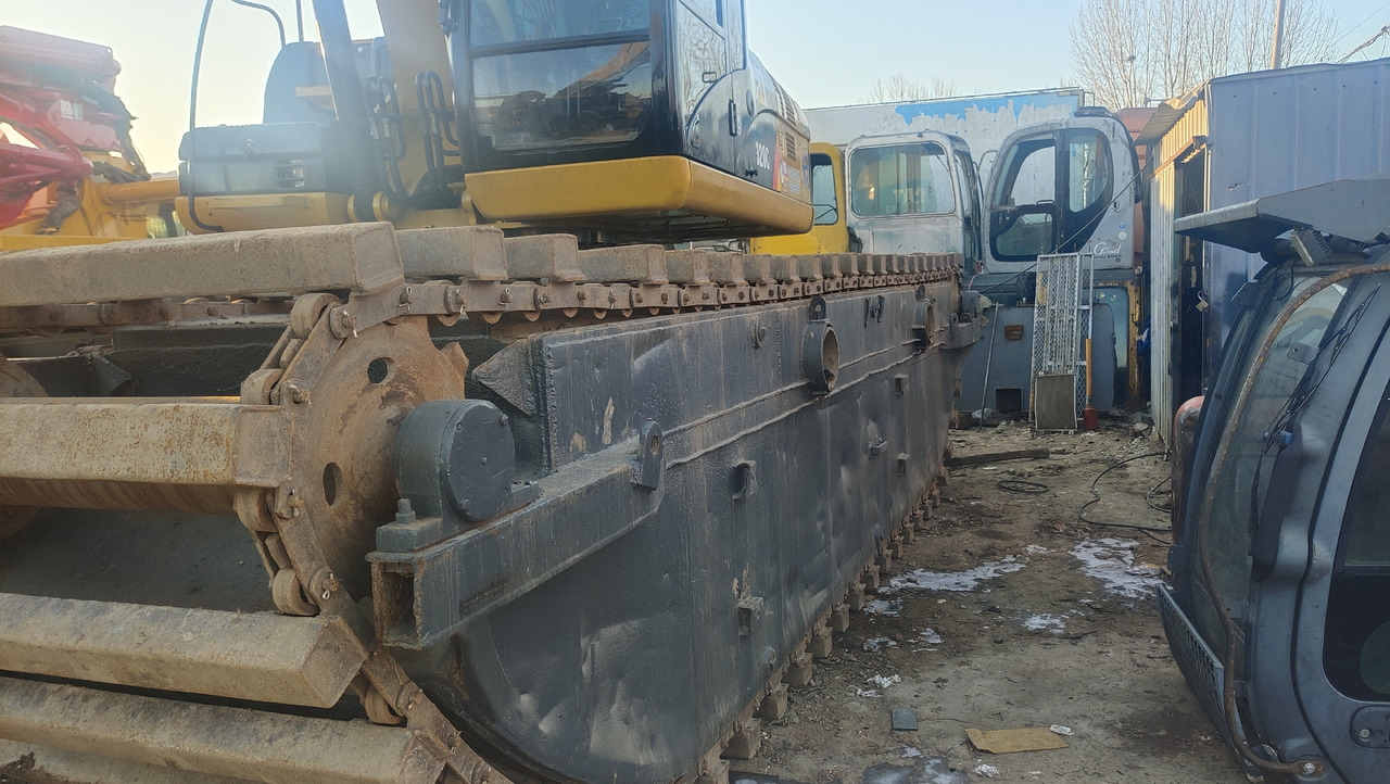CATERPILLAR 320C - حفارة أفقية: صورة 2 CATERPILLAR 320C - حفارة أفقية: صورة 2