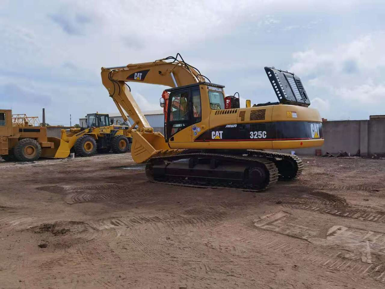 CATERPILLAR 325C - حفار زحاف: صورة 3 CATERPILLAR 325C - حفار زحاف: صورة 3