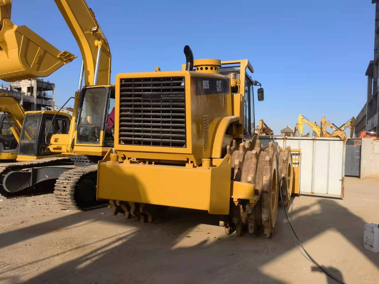 CATERPILLAR 862G - اللودر المجنزر صغير: صورة 3 CATERPILLAR 862G - اللودر المجنزر صغير: صورة 3