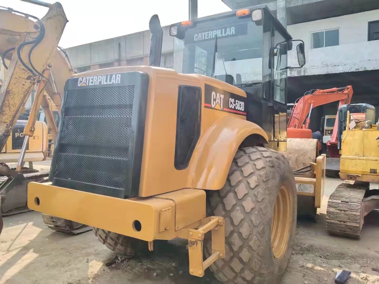 CATERPILLAR CS583D - مدحلة: صورة 3 CATERPILLAR CS583D - مدحلة: صورة 3