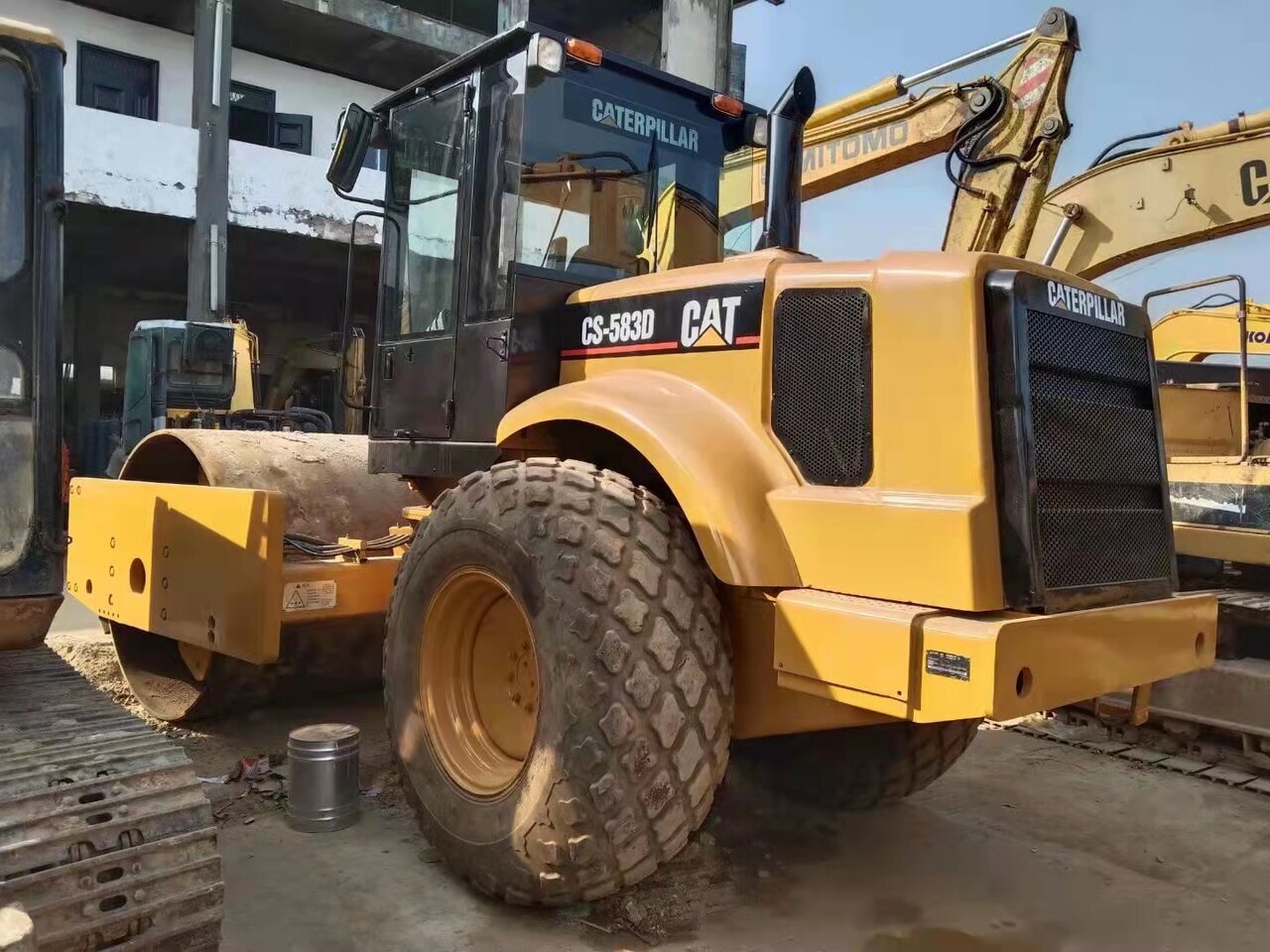 CATERPILLAR CS583D - مدحلة: صورة 1 CATERPILLAR CS583D - مدحلة: صورة 1