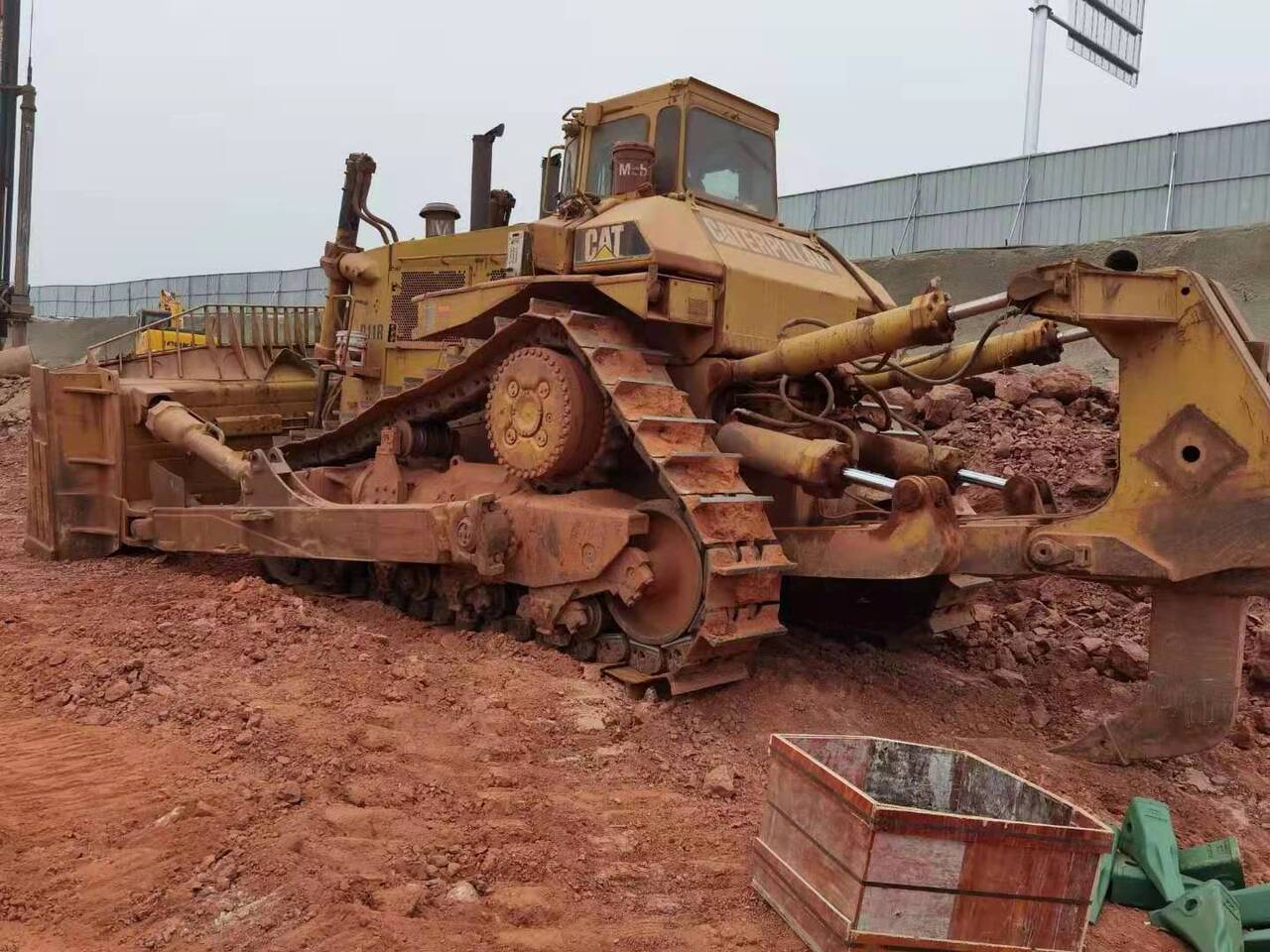 CATERPILLAR D11 - جرافة: صورة 2 CATERPILLAR D11 - جرافة: صورة 2