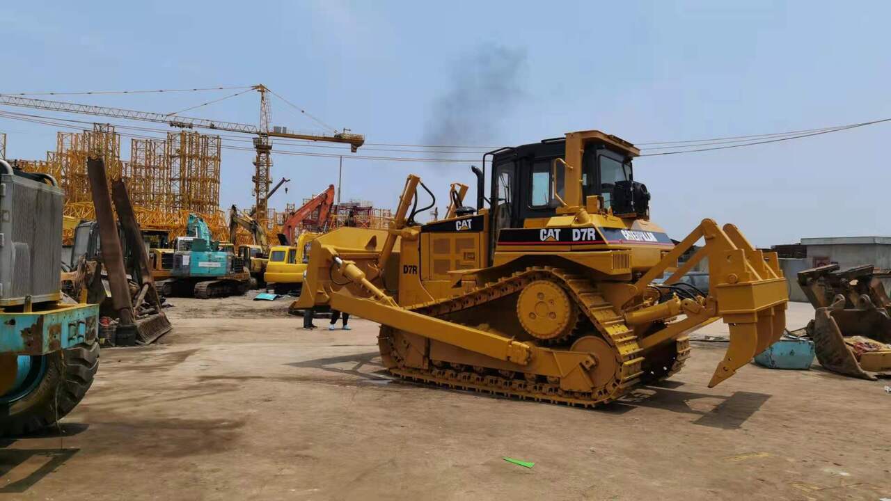 CATERPILLAR D7R - جرافة: صورة 2 CATERPILLAR D7R - جرافة: صورة 2