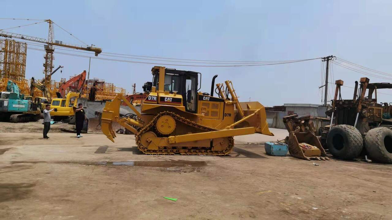 CATERPILLAR D7R - جرافة: صورة 4 CATERPILLAR D7R - جرافة: صورة 4