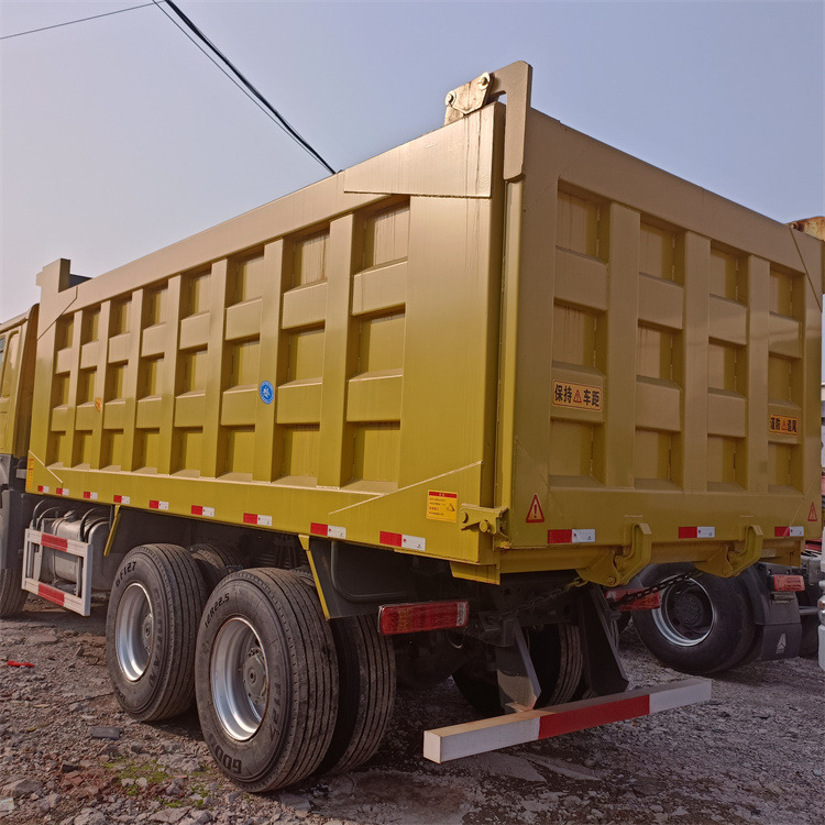 شاحنة قلاب HOWO HOWO 6x4-375 truck tippers: صورة 6
