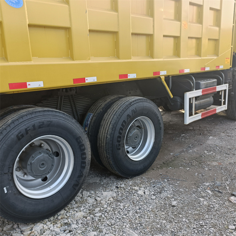 شاحنة قلاب HOWO HOWO 6x4-375 truck tippers: صورة 7