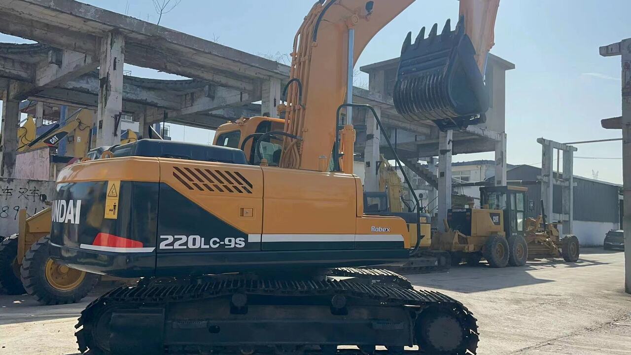 HYUNDAI 220LC-9S - حفار زحاف: صورة 2 HYUNDAI 220LC-9S - حفار زحاف: صورة 2