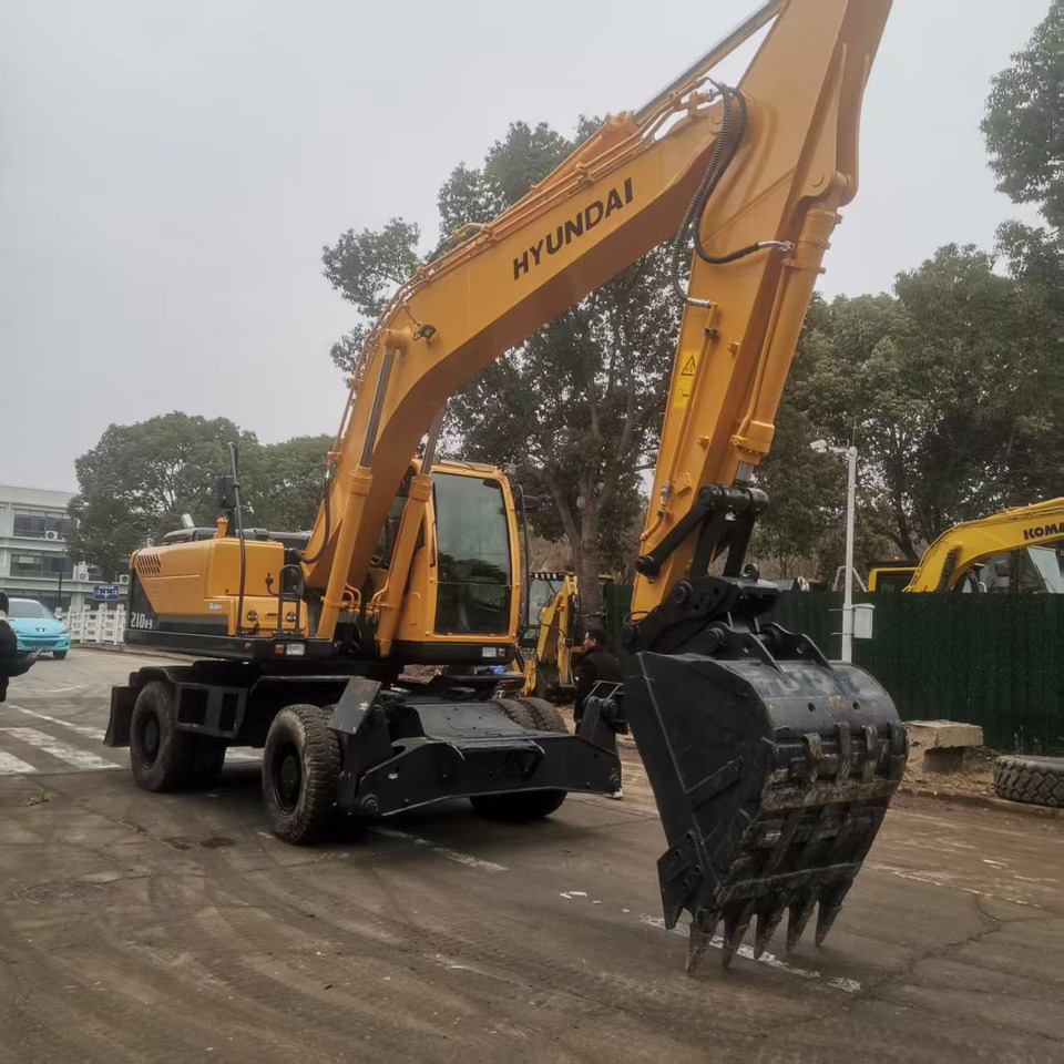 Hyundai R210W-9 - حفارة دولاب: صورة 3 Hyundai R210W-9 - حفارة دولاب: صورة 3