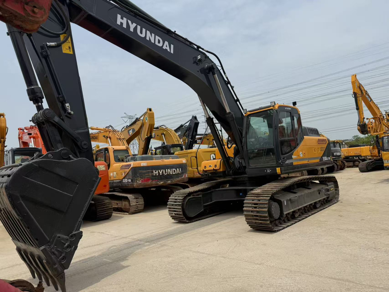 Hyundai R330LC-9S - حفار زحاف: صورة 2 Hyundai R330LC-9S - حفار زحاف: صورة 2