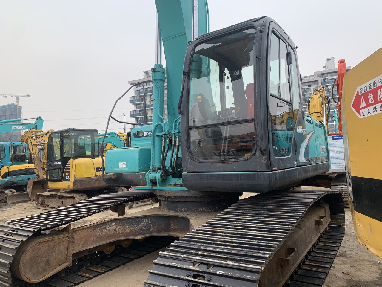 KOBELCO SK260LC-8 - حفار زحاف: صورة 2 KOBELCO SK260LC-8 - حفار زحاف: صورة 2