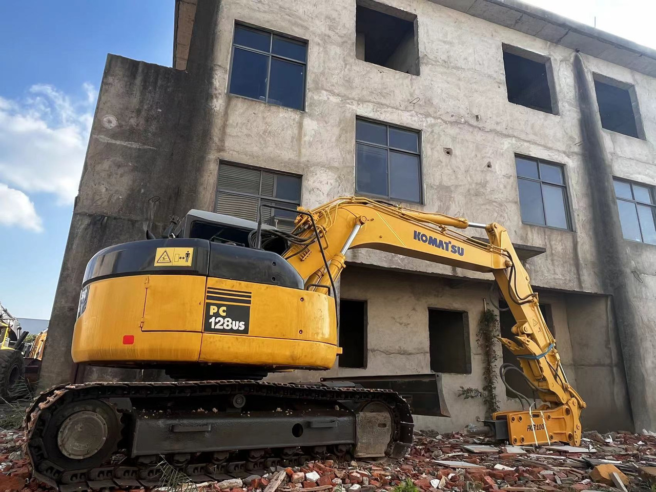 KOMATSU PC128US - حفار زحاف: صورة 1 KOMATSU PC128US - حفار زحاف: صورة 1