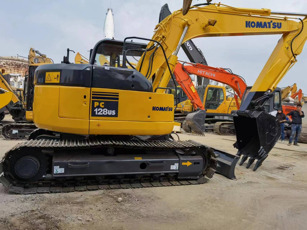 KOMATSU PC128 - حفار زحاف: صورة 2 KOMATSU PC128 - حفار زحاف: صورة 2