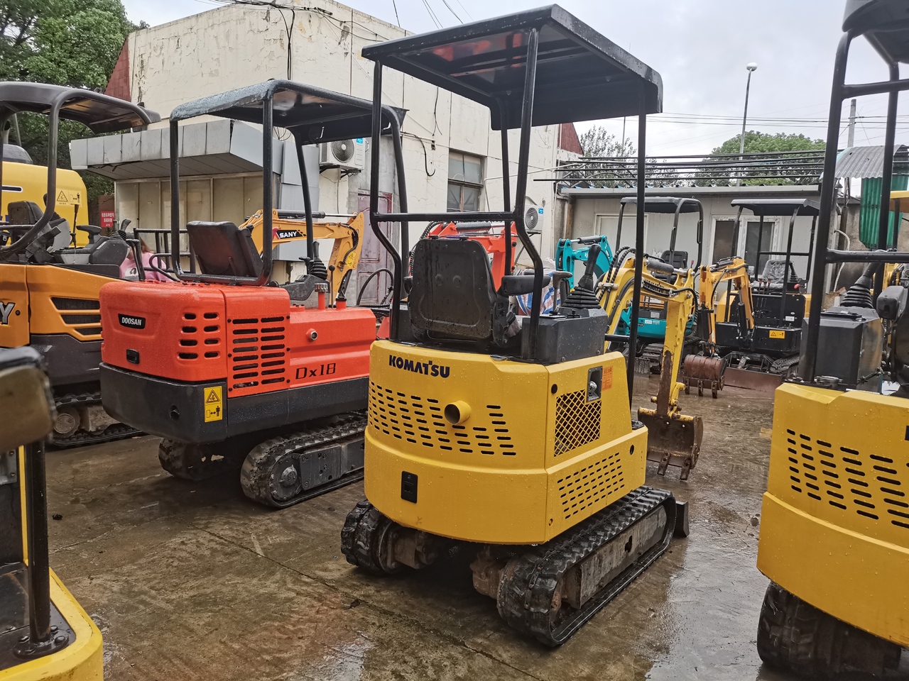 KOMATSU PC15MR - حفارة مُصَّغرة: صورة 4 KOMATSU PC15MR - حفارة مُصَّغرة: صورة 4