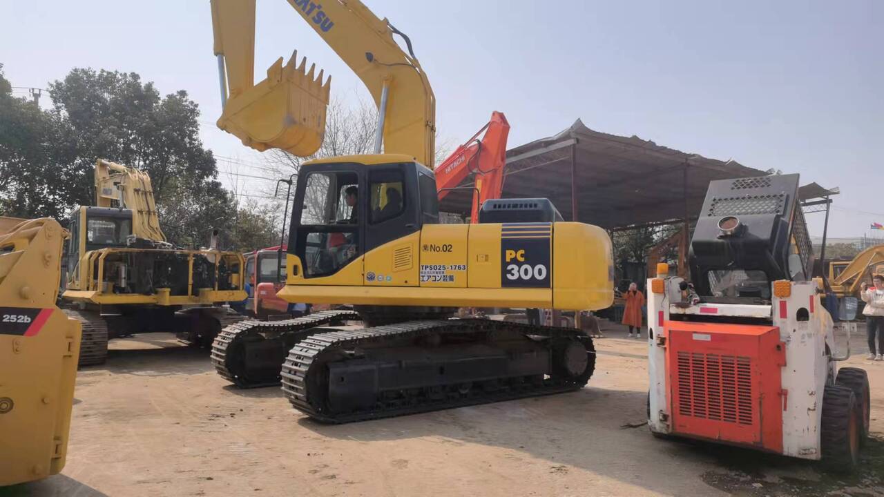 KOMATSU PC300-7 - حفار زحاف: صورة 3 KOMATSU PC300-7 - حفار زحاف: صورة 3