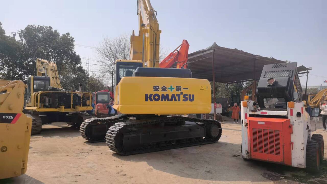 KOMATSU PC300-7 - حفار زحاف: صورة 4 KOMATSU PC300-7 - حفار زحاف: صورة 4