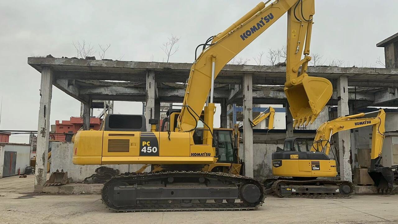 KOMATSU PC450-8 - حفار زحاف: صورة 1 KOMATSU PC450-8 - حفار زحاف: صورة 1