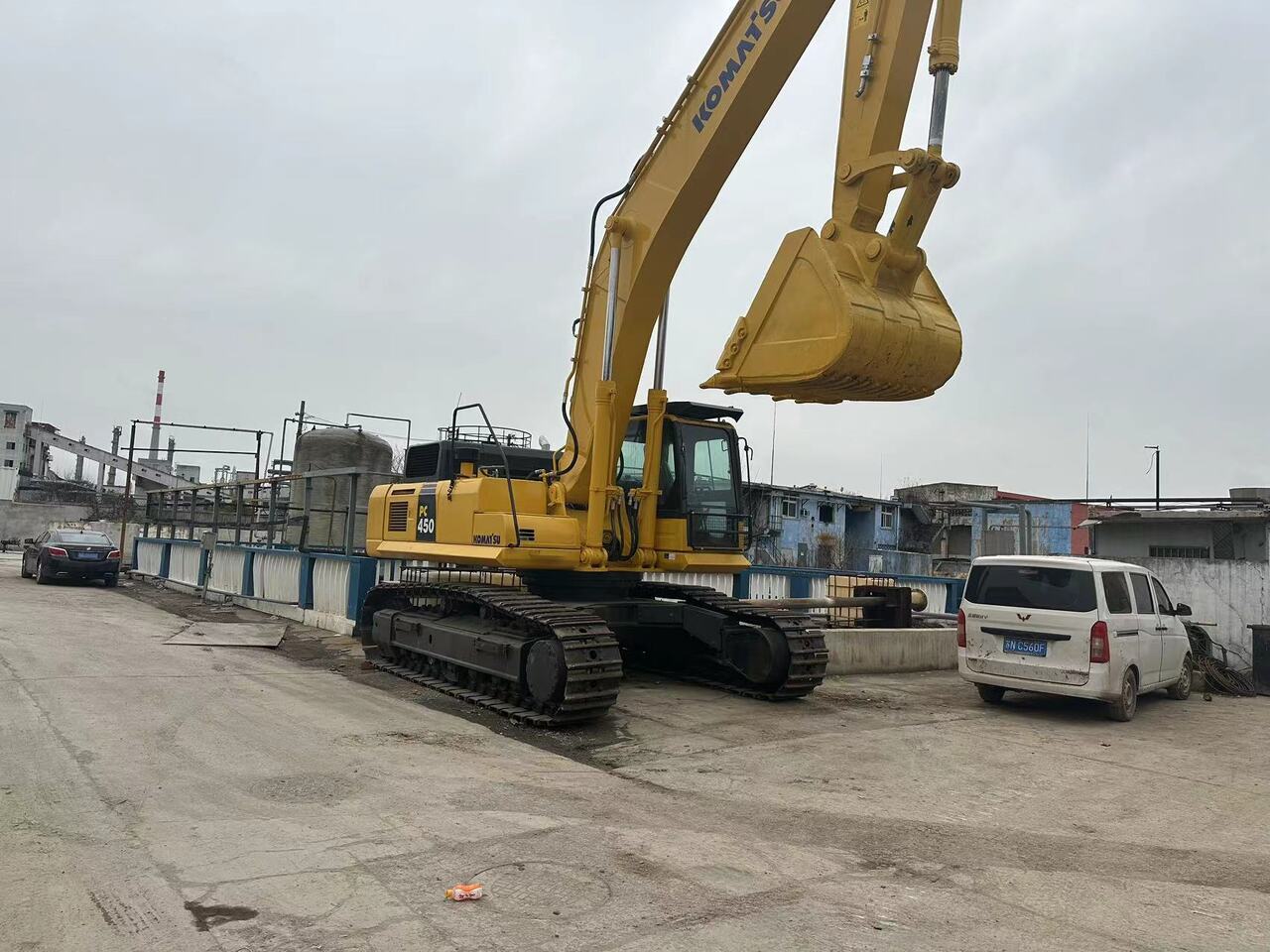 KOMATSU PC450-8 - حفار زحاف: صورة 3 KOMATSU PC450-8 - حفار زحاف: صورة 3