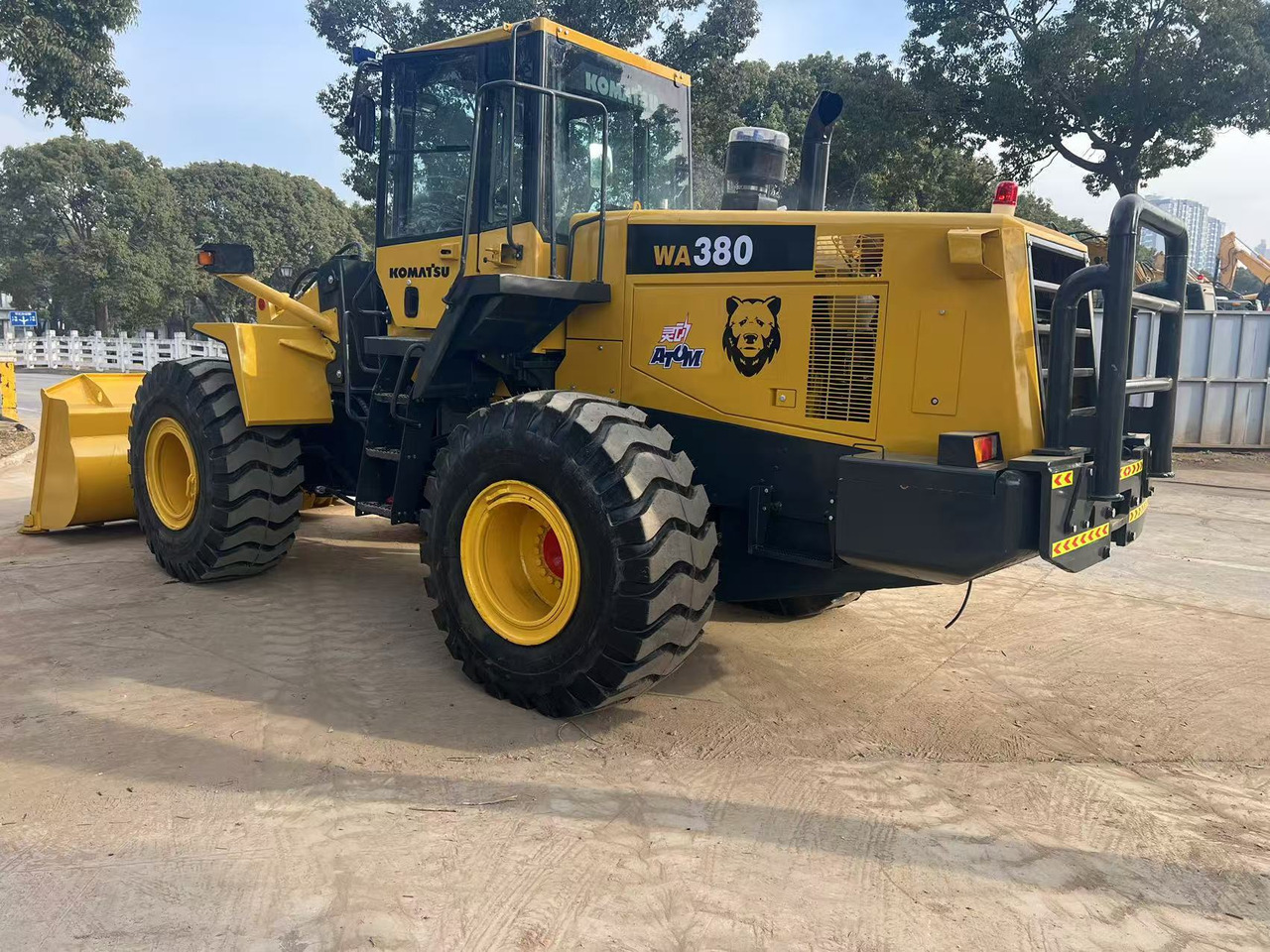 KOMATSU WA380-6 - اللودر بعجل: صورة 3 KOMATSU WA380-6 - اللودر بعجل: صورة 3