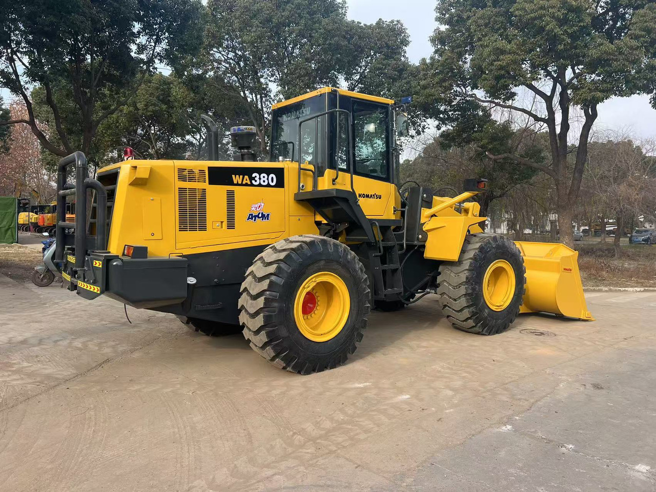 KOMATSU WA380-6 - اللودر بعجل: صورة 1 KOMATSU WA380-6 - اللودر بعجل: صورة 1