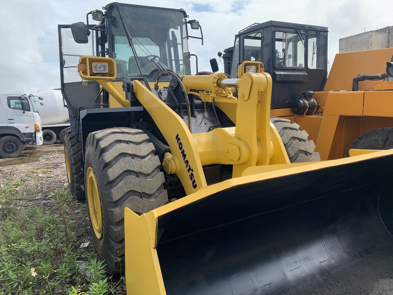 KOMATSU WA380Z - اللودر بعجل: صورة 1 KOMATSU WA380Z - اللودر بعجل: صورة 1