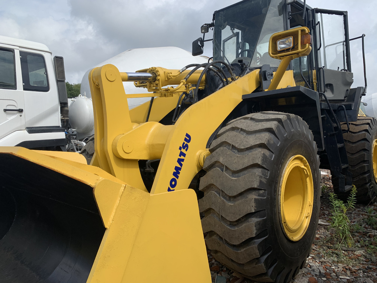 KOMATSU WA380Z - اللودر بعجل: صورة 4 KOMATSU WA380Z - اللودر بعجل: صورة 4