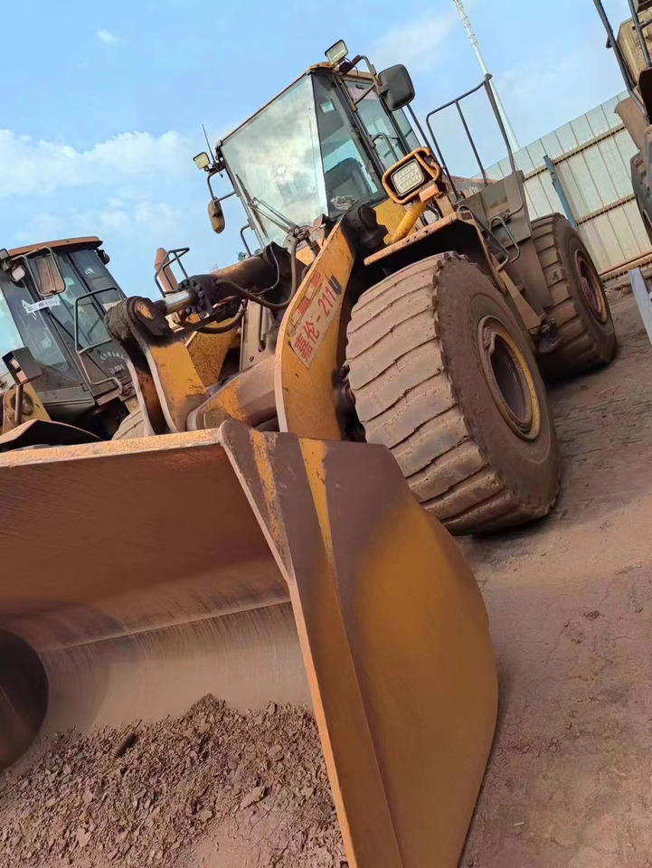 KOMATSU WA470-6 - اللودر بعجل: صورة 1 KOMATSU WA470-6 - اللودر بعجل: صورة 1