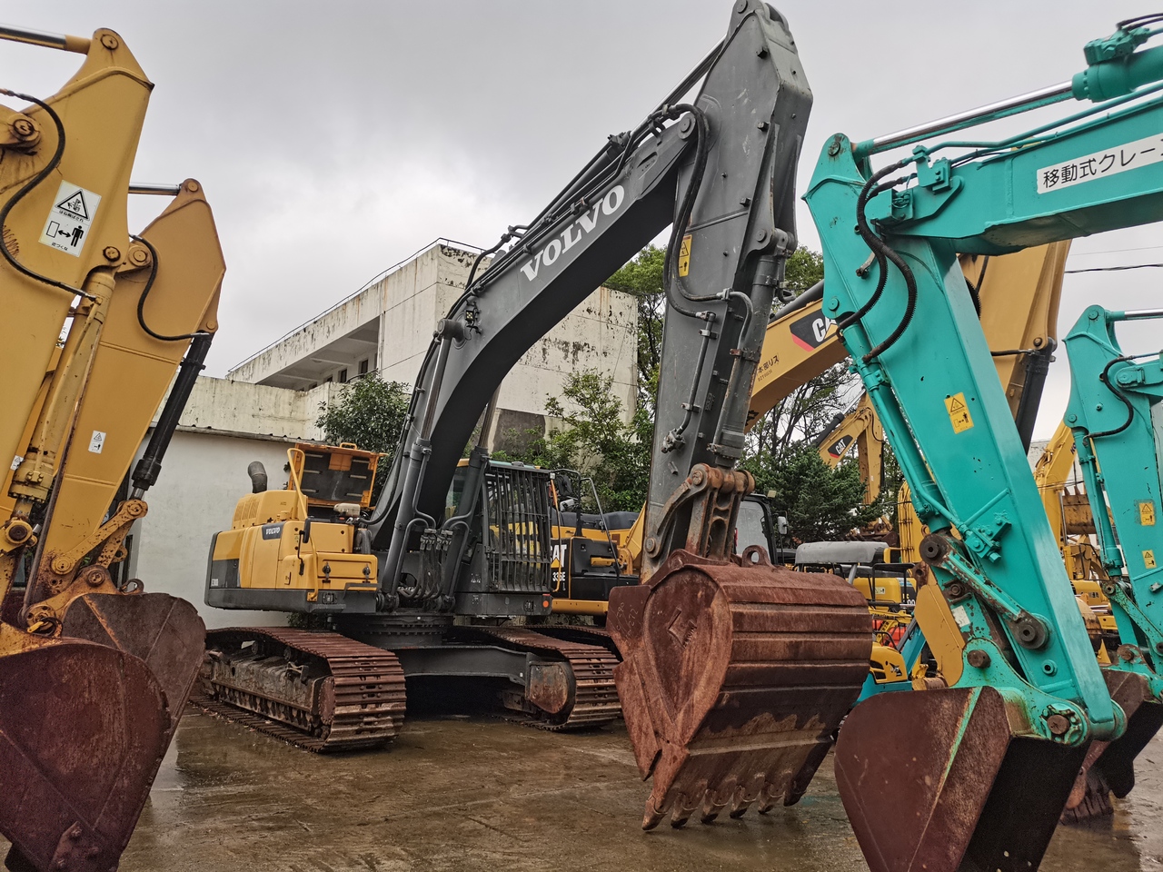 VOLVO EC380DL - حفار زحاف: صورة 3 VOLVO EC380DL - حفار زحاف: صورة 3