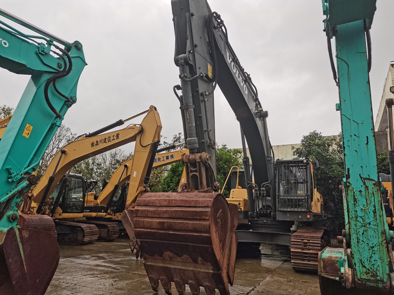 VOLVO EC380DL - حفار زحاف: صورة 4 VOLVO EC380DL - حفار زحاف: صورة 4