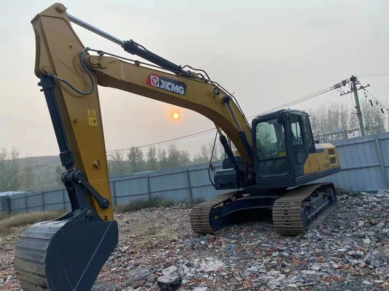 XCMG XE215DA - حفار زحاف: صورة 2 XCMG XE215DA - حفار زحاف: صورة 2