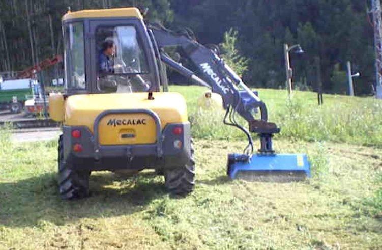 Makinor DH - ماكينات قطع الحشائش الغابات: صورة 3 Makinor DH - ماكينات قطع الحشائش الغابات: صورة 3