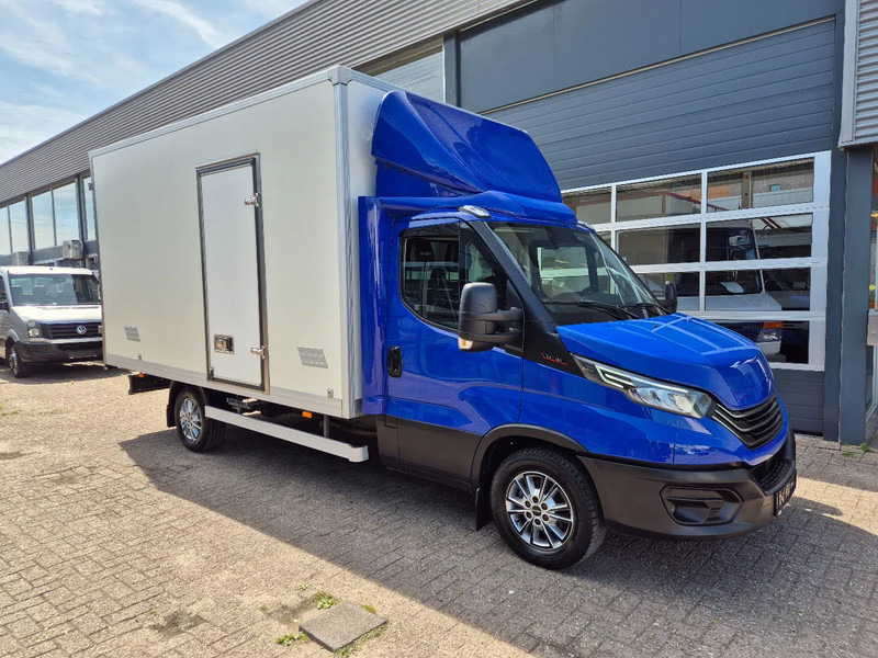 Iveco Daily 35S18 3.0D Koffer/ Xenon/ Airco - شاحنة مغلقة الصندوق: صورة 1 Iveco Daily 35S18 3.0D Koffer/ Xenon/ Airco - شاحنة مغلقة الصندوق: صورة 1