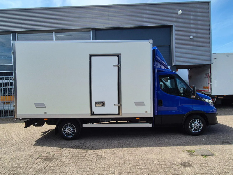 Iveco Daily 35S18 3.0D Koffer/ Xenon/ Airco - شاحنة مغلقة الصندوق: صورة 2 Iveco Daily 35S18 3.0D Koffer/ Xenon/ Airco - شاحنة مغلقة الصندوق: صورة 2