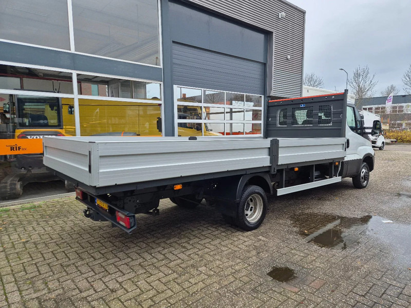 Iveco Daily 50C18 Pritsche 3.0D Euro 6 Hi-Matic GVW 3500 kg - شاحنة مفتوحة: صورة 2 Iveco Daily 50C18 Pritsche 3.0D Euro 6 Hi-Matic GVW 3500 kg - شاحنة مفتوحة: صورة 2