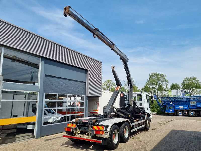 Iveco Eurotrakker 6X4 CURSOR 480 PK 20T HOOKLIFT 10.4 TM HIAB CRANE - شاحنة ذات خطاف, شاحنة كرين: صورة 2 Iveco Eurotrakker 6X4 CURSOR 480 PK 20T HOOKLIFT 10.4 TM HIAB CRANE - شاحنة ذات خطاف, شاحنة كرين: صورة 2