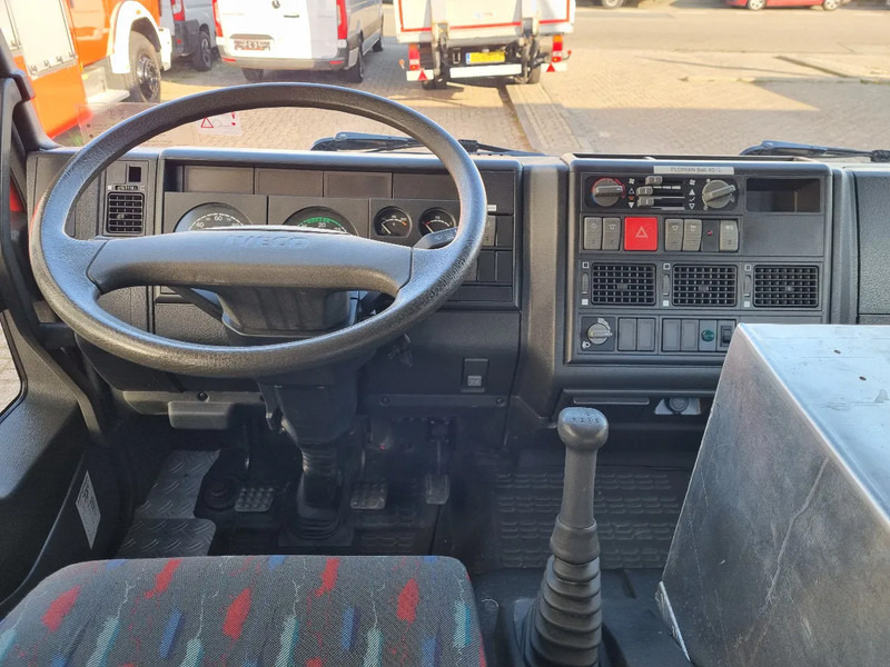 سيارة إطفاء Iveco Magirus EUROFIRE/ 95E18 4x4 FIRETRUCK / EXPEDITIONTRUCK: صورة 8 سيارة إطفاء Iveco Magirus EUROFIRE/ 95E18 4x4 FIRETRUCK / EXPEDITIONTRUCK: صورة 8