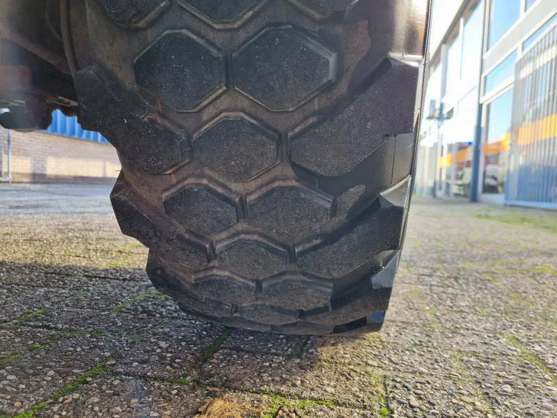 سيارة إطفاء Iveco Magirus EUROFIRE/ 95E18 4x4 FIRETRUCK / EXPEDITIONTRUCK: صورة 15 سيارة إطفاء Iveco Magirus EUROFIRE/ 95E18 4x4 FIRETRUCK / EXPEDITIONTRUCK: صورة 15