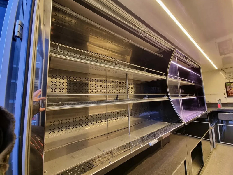 Mercedes-Benz Sprinter 513 CDI/ Foodtruck/ Verkoopwagen/ Camper - شاحنة بيع الطعام: صورة 3 Mercedes-Benz Sprinter 513 CDI/ Foodtruck/ Verkoopwagen/ Camper - شاحنة بيع الطعام: صورة 3