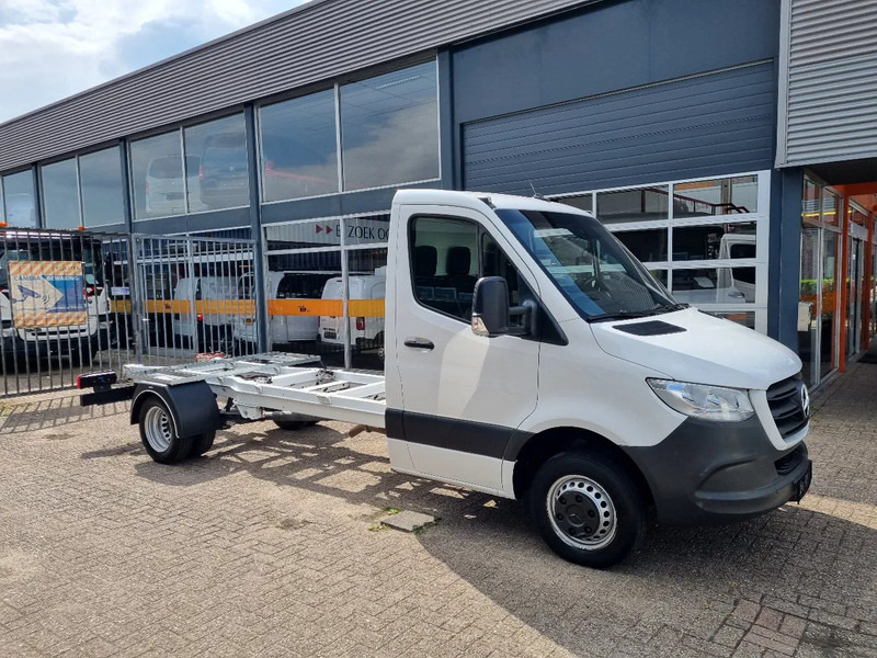 Mercedes-Benz Sprinter 516 CDI Chassis Cabine 4.33 WB GVW 3500 kg Euro 6 - شاحنة مفتوحة: صورة 1 Mercedes-Benz Sprinter 516 CDI Chassis Cabine 4.33 WB GVW 3500 kg Euro 6 - شاحنة مفتوحة: صورة 1
